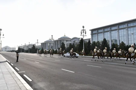 Official welcome ceremony held for President Ilham Aliyev in Ashgabat