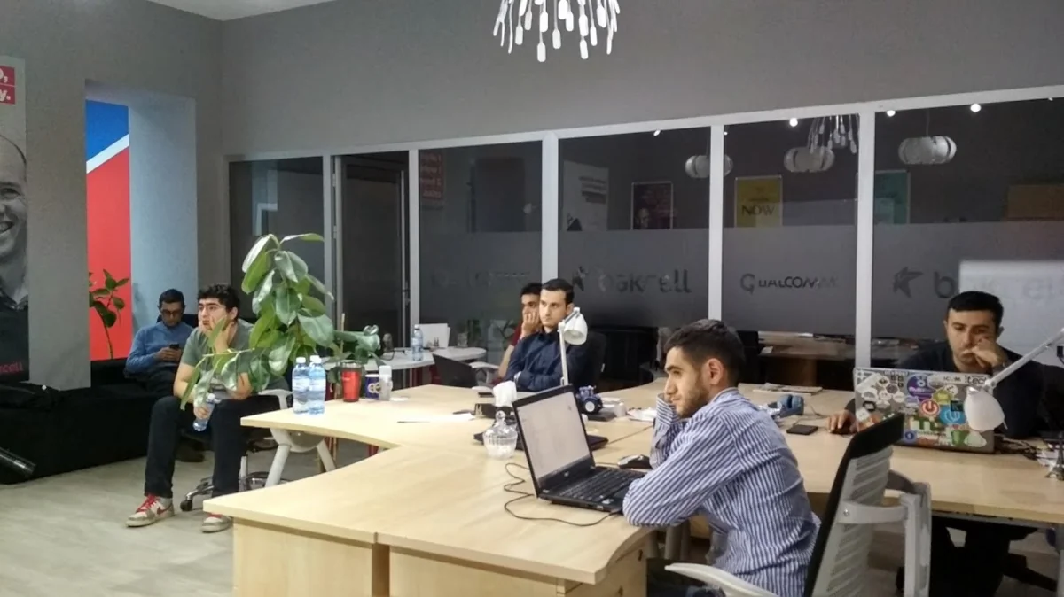 Bakcell провел тренинг для девелоперов на тему Блокчейн и новые возможности