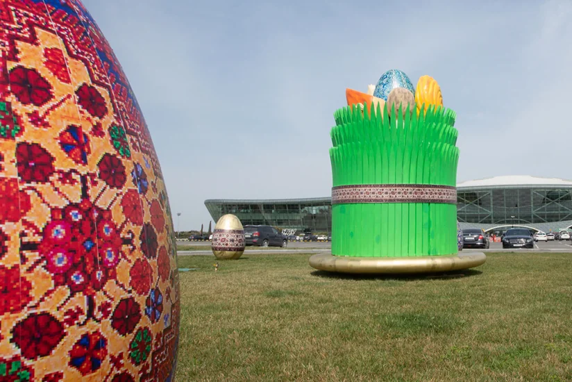 Bakı hava limanında Novruz sehri: xalçalar, təyyarələr və milli dəyərlər