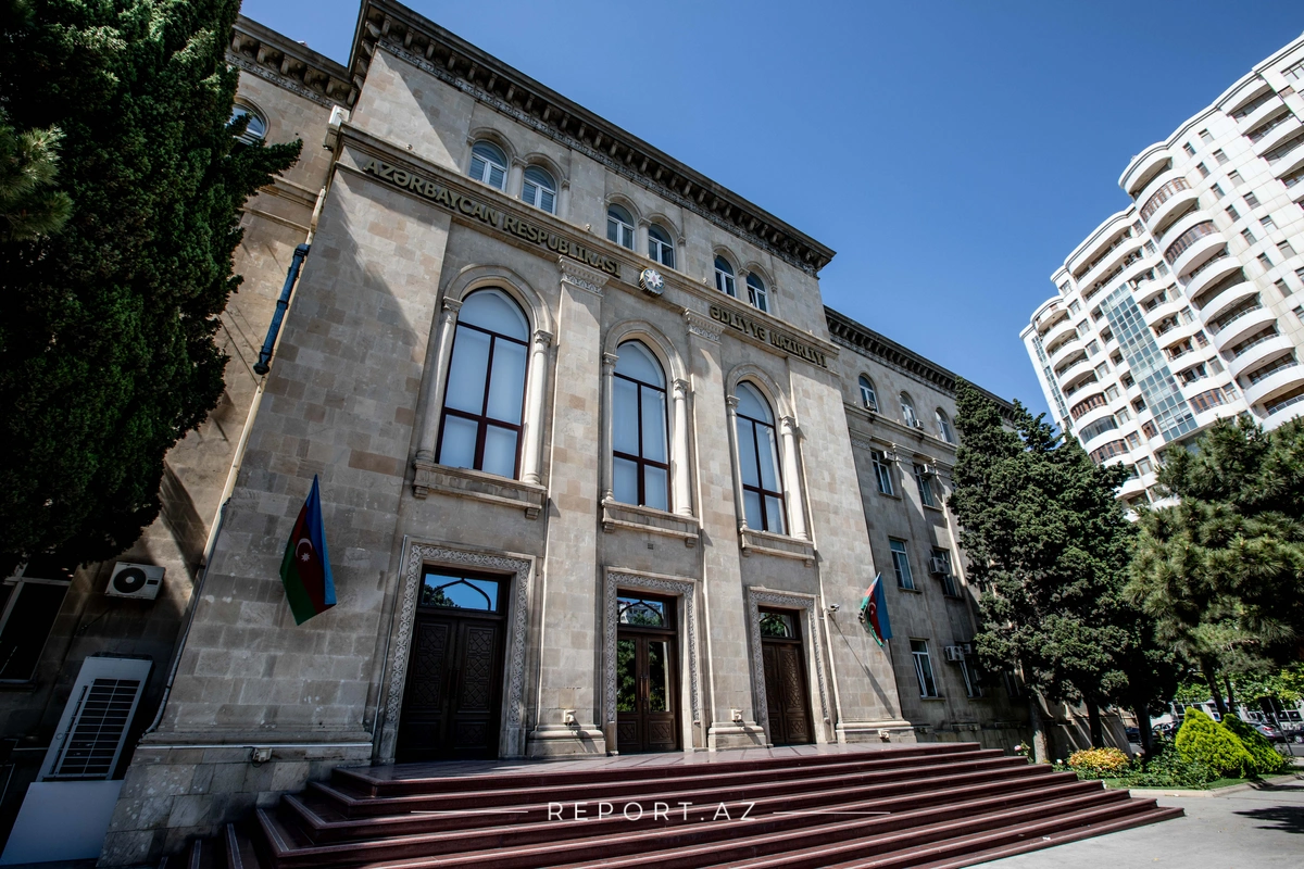 Ədliyyə Nazirliyinin iki əməkdaşına ali xüsusi rütbə verilib