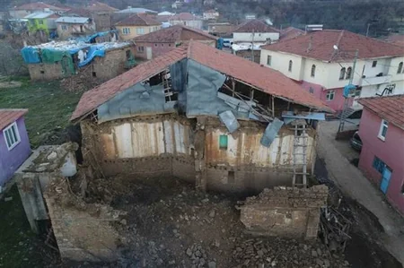 Türkiyənin ağrılı günü - zəlzələ bölgəsindən  - FOTOREPORTAJ