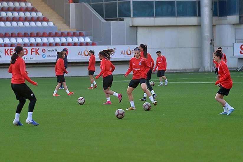 Сборная Азербайджана встретится с Польшей