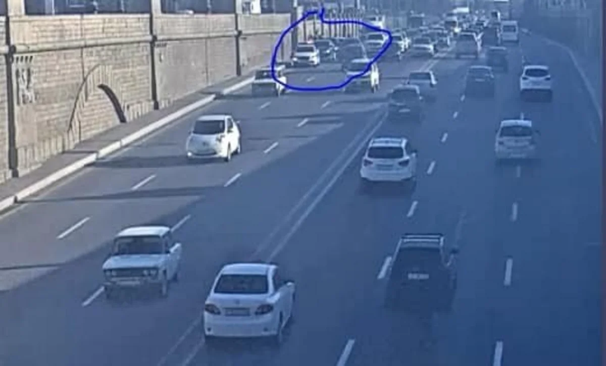 Bakının Heydər Əliyev prospektində yol qəzası