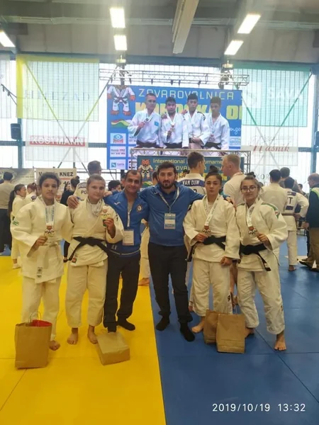Azərbaycanın qadın cüdoçuları Sloveniyada 2 qızıl, 3 gümüş medal qazanıblar - FOTO