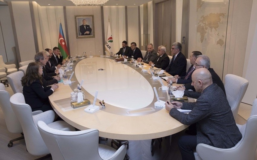 SOCAR prezidenti TOTAL-ın hasilat üzrə prezidentini qəbul edib
