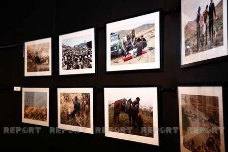 В Тбилиси выставлены фотографии, связанные с Ходжалинской трагедией и Второй карабахской войной