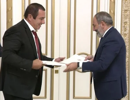 Rusiya-Ermənistan gərginliyi və 102 saylı hərbi bazanın taleyi - ŞƏRH