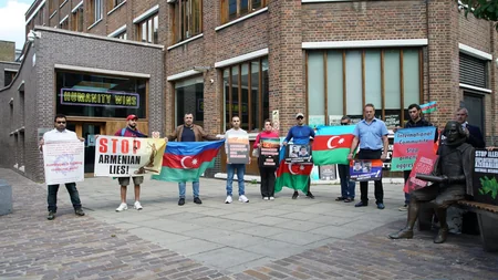 Азербайджанская община провела в Лондоне акцию протеста перед офисом Amnesty International