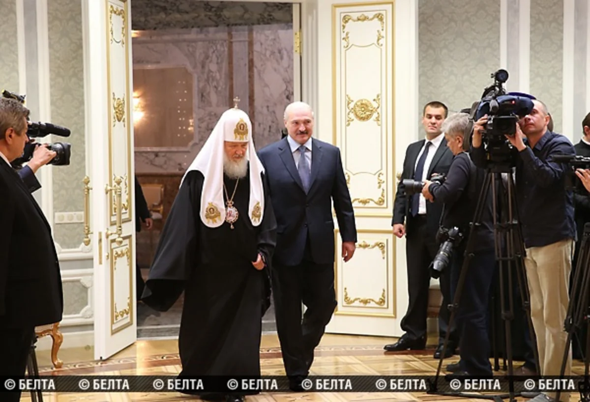 Lukaşenko: Ukrayna böhranını dayandırmağa çalıcağam