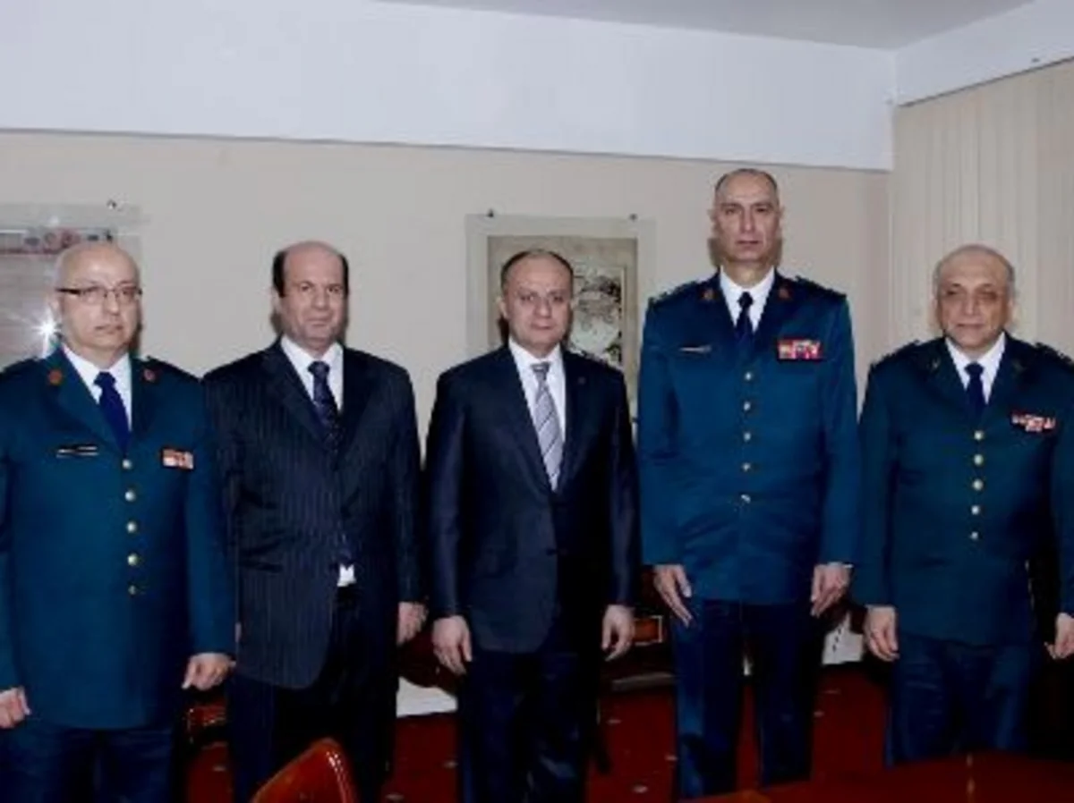 ​Ermənistanla Livan hərbi əməkdaşlığın inkişaf etidirilməsini müzakirə edib