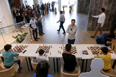 ShamkirChess 2019da iştirak edən şahmatçılar uşaqlar üçün seans keçiriblər