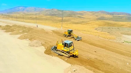 Şükürbəyli-Cəbrayıl-Hadrut avtomobil yolunun tikintisi sürətlə davam etdirilir