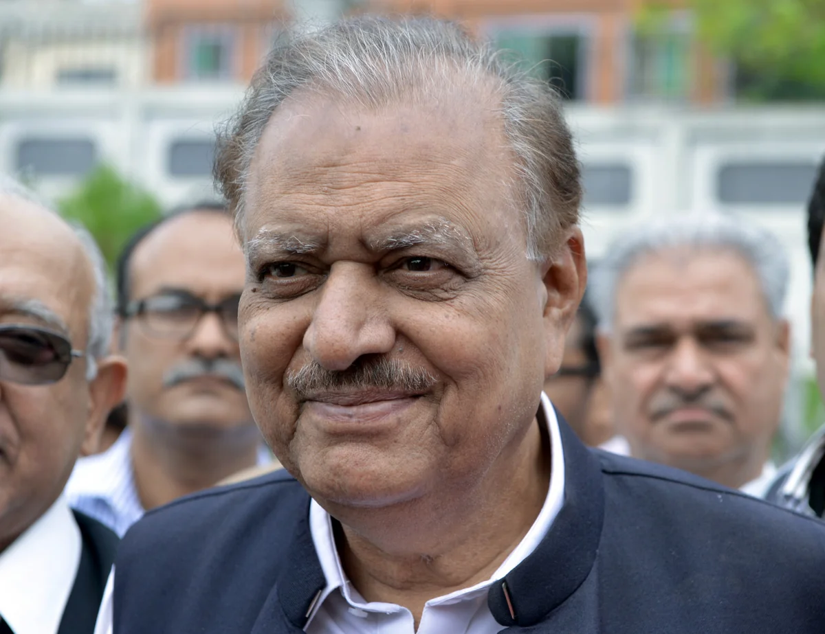 Pakistan prezidenti Azərbaycana rəsmi səfərə gəlib