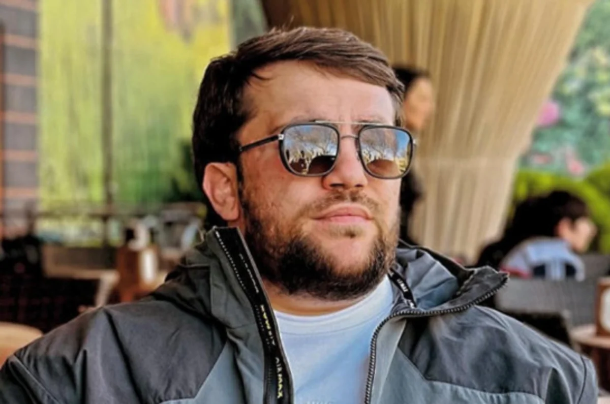 СК Армении обвиняет сына певца в попытке захвата власти