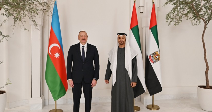 Azərbaycan lideri ilə BƏƏ Prezidenti arasında telefon danışığı olub