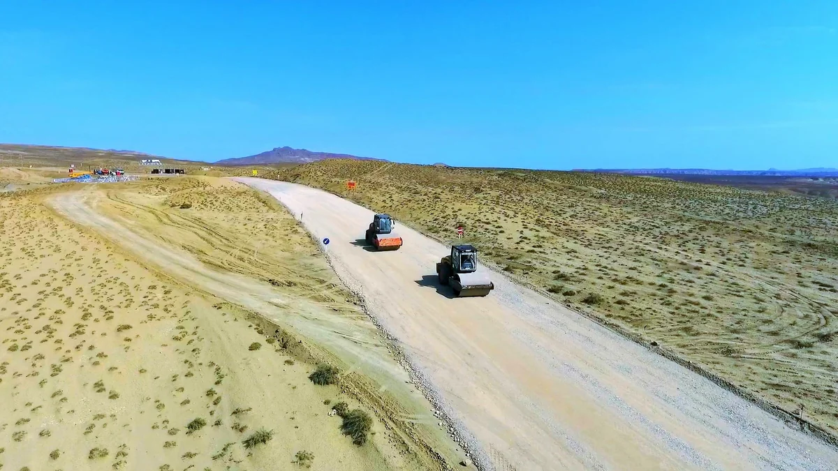 На Абшероне строят новую дорогу к вулканам