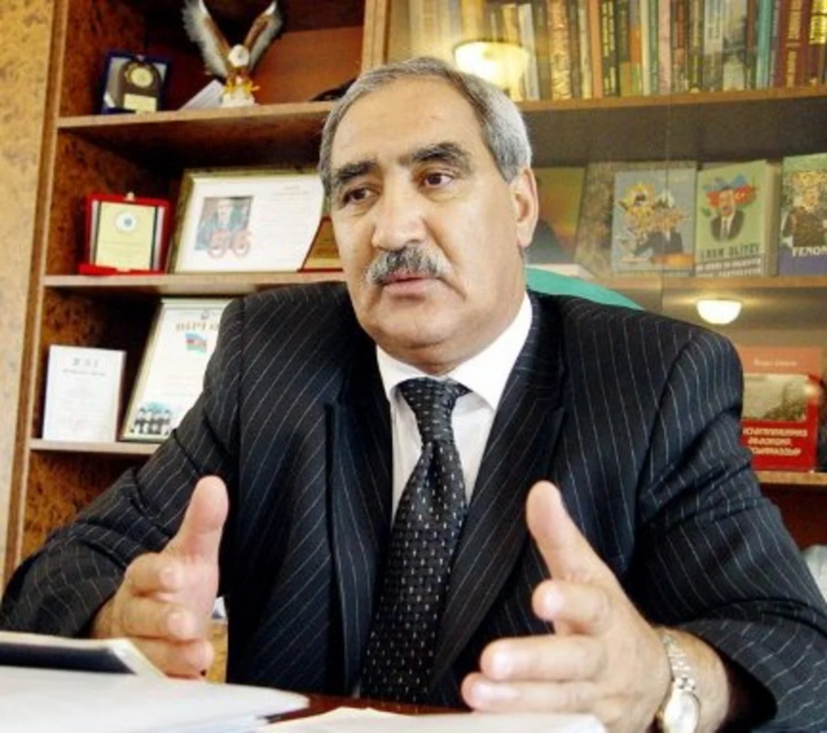 ​Fəzail Ağamalı: Xaricdən gətirilən kənd təsərrüfatı məhsulları yerli məhsulları sıxışdırır