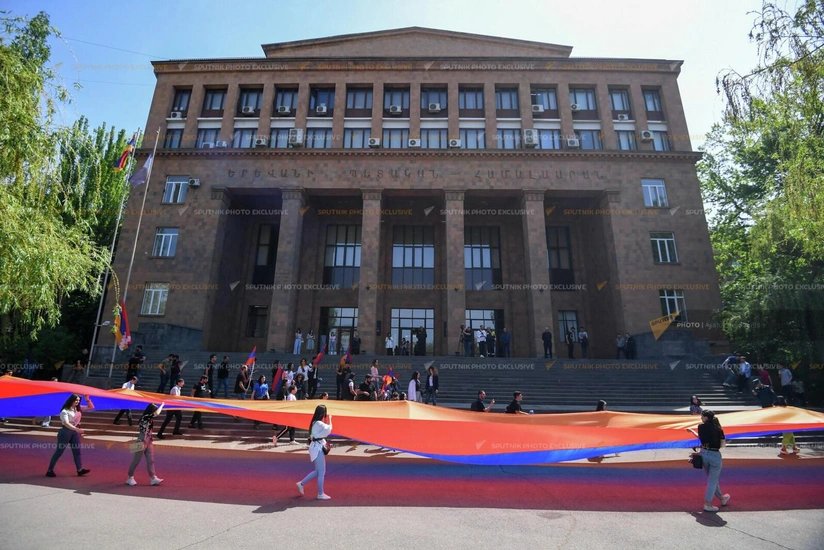 Protests continue in Yerevan