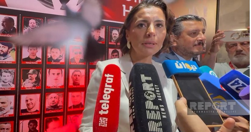 Ərdoğanın müraciətini yayımlayan jurnalist: Mənim vəzifəm prezidentin görüntüsünü də Türkiyəyə və dünyaya izlətdirmək idi