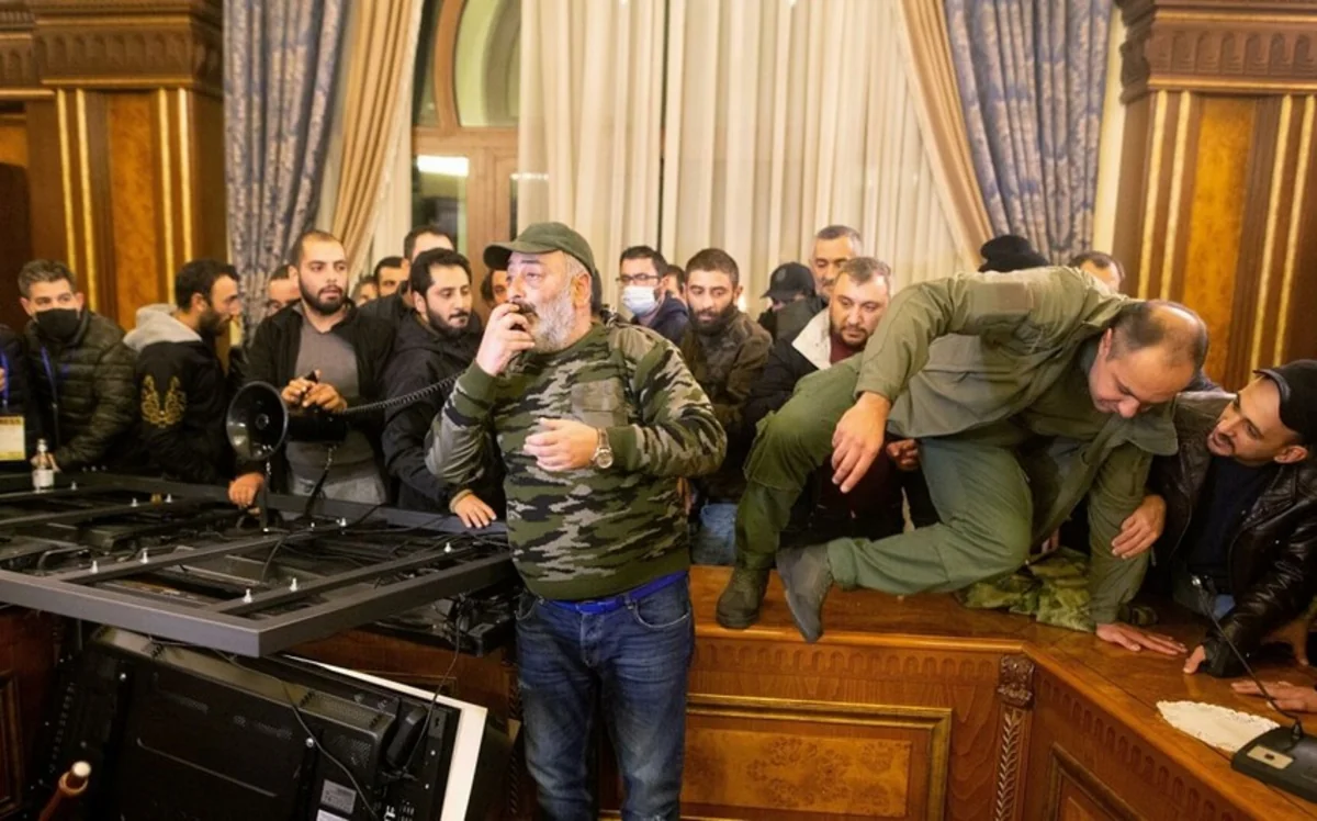 Aqoniyada olan Paşinyan diktaturası artıq demokratiyanı imitasiya edə bilmir