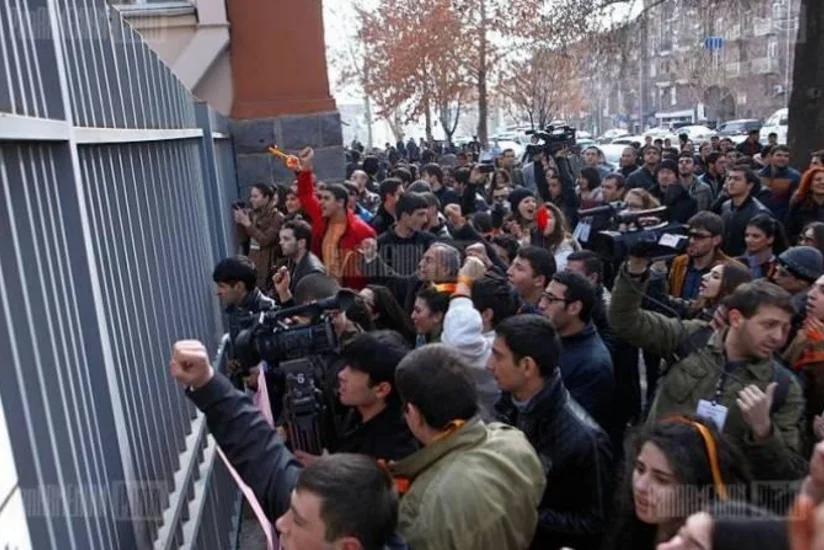 Yerevanda kiçik sahibkarlar etiraz aksiyası keçiriblər