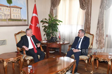 YAP nümayəndə heyəti Antalya valisi ilə görüşüb