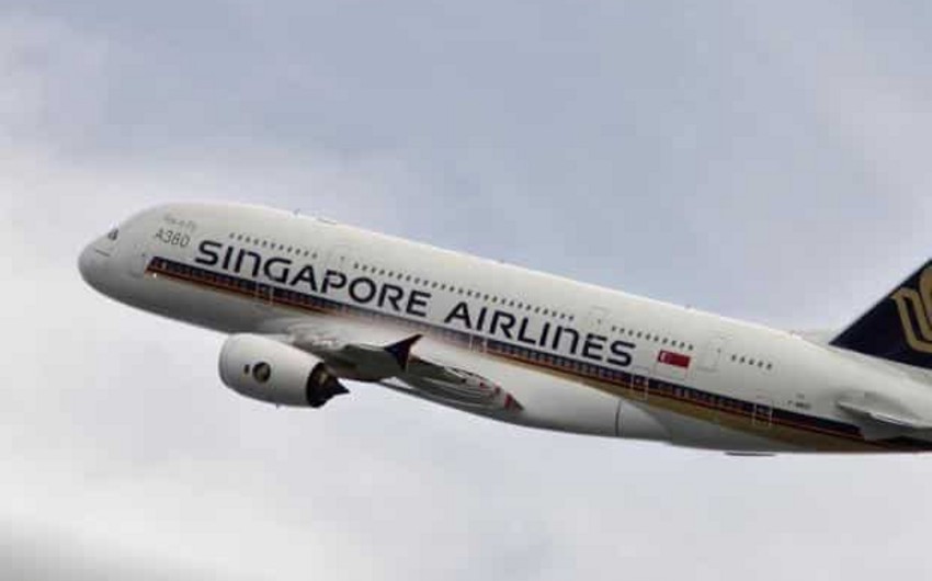 Singapore plane that made emergency landing in Baku flies back after repairs