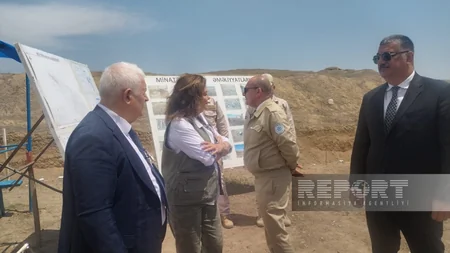 Roots of Peace president informed about mine threat in Fuzuli