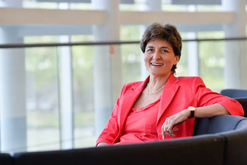 Fransanın müdafiə naziri maliyyə araşdırmasına görə istefa verib