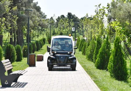 President, First Lady attend opening of new park in Baku