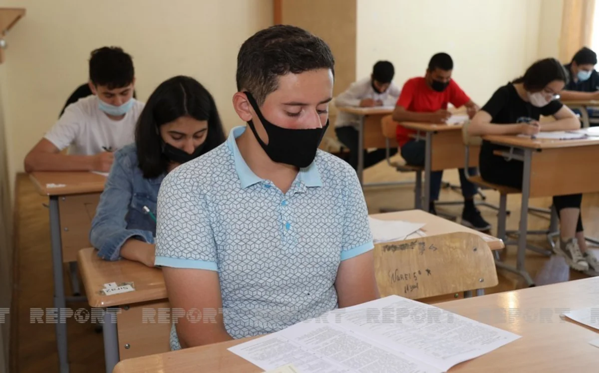 3 abituriyentdə telefon aşkarlandı, imtahandan xaric olundular - YENİLƏNİB