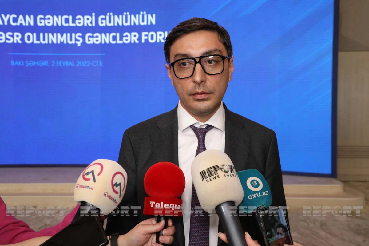 Nazir Gənclər Forumundan danışıb
