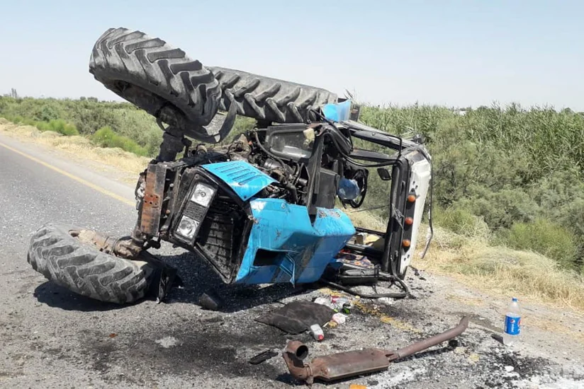 Kürdəmirdə traktor aşıb, sürücü xəsarət alıb - FOTO