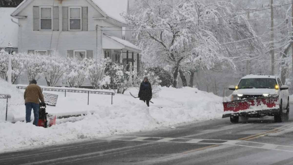 Over 20 killed in snowstorm in US