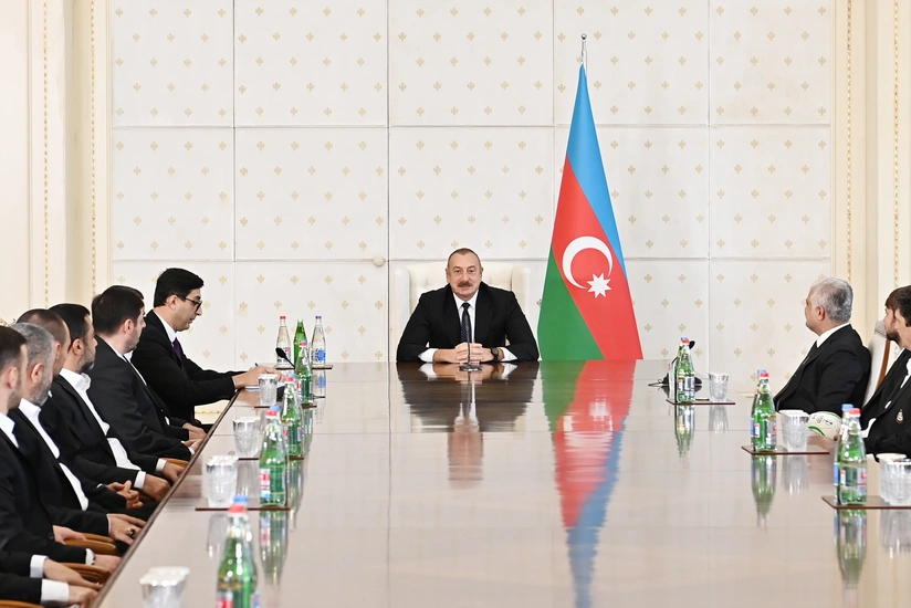 Президент Ильхам Алиев принял членов футбольного клуба Карабах