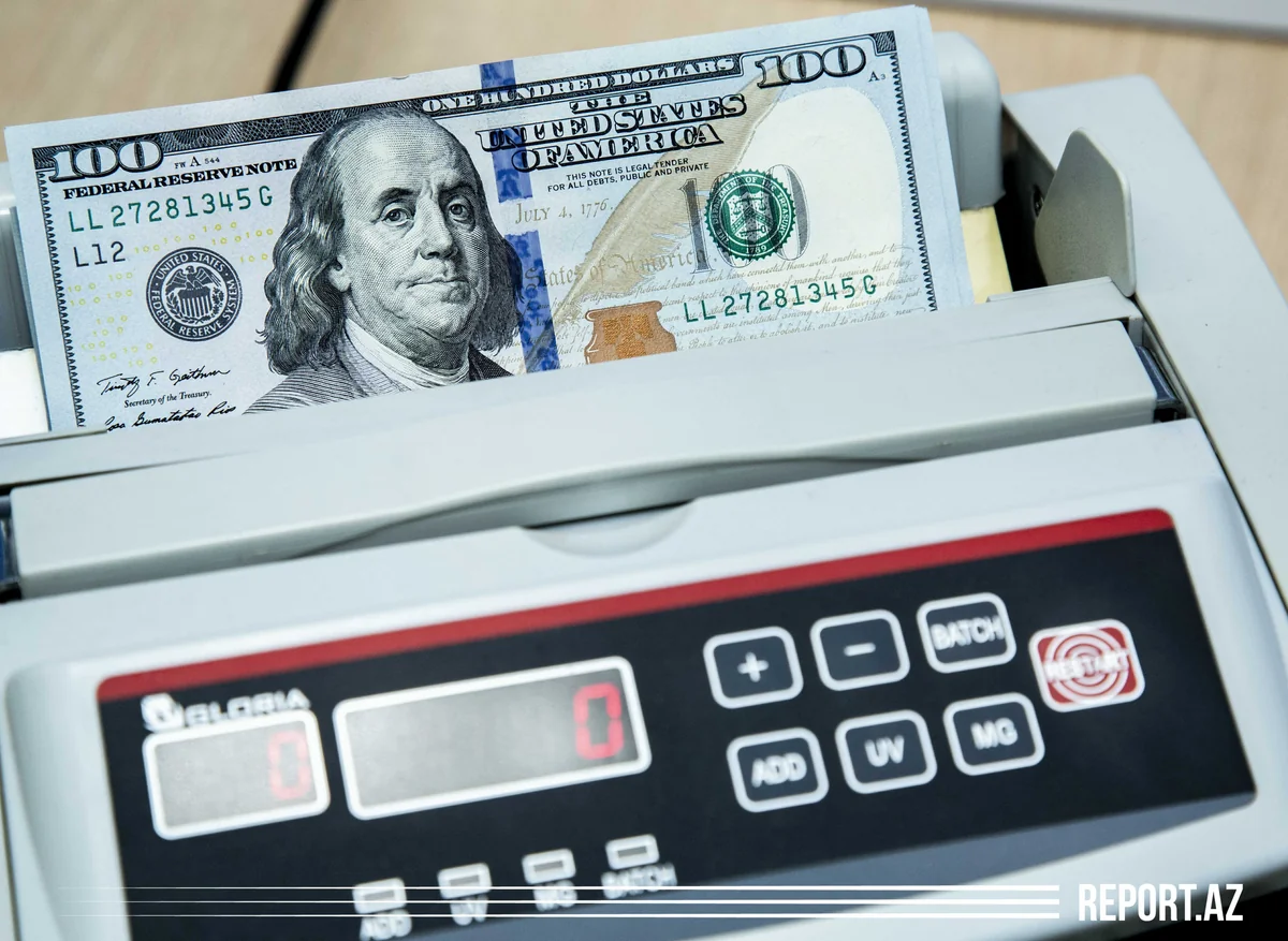 Demand for dollar increases in currency auction