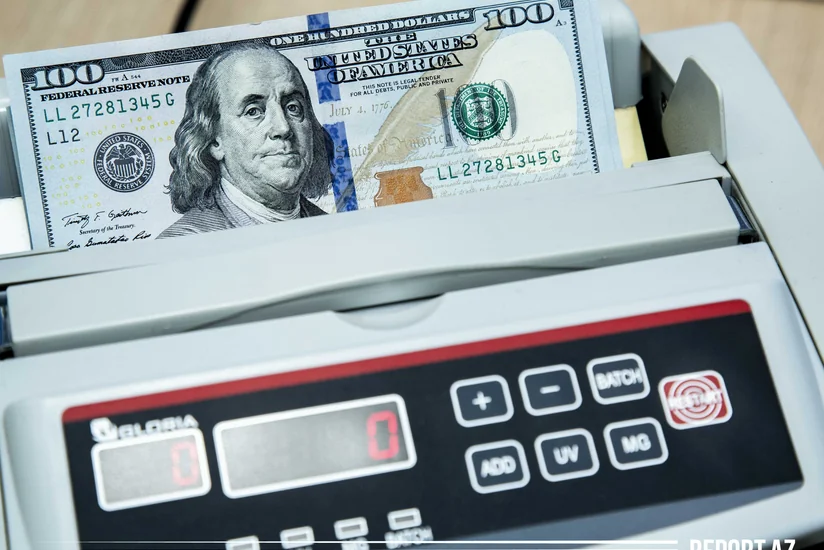 Demand for dollar increases in currency auction