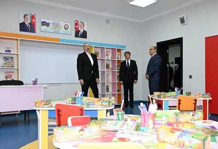 Prezident Bum qəsəbəsində tam orta məktəbin yeni binasının açılışında iştirak edib - YENİLƏNİB
