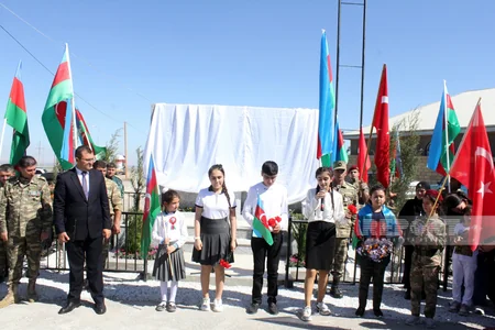 Göygöldə şəhidlərin adını əbədiləşdirən xatirə kompleksinin açılışı olub
