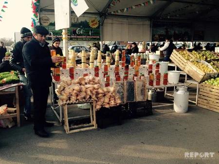 Bakıda Novruz bayramı ilə əlaqədar yarmarkalar başlayıb - FOTO