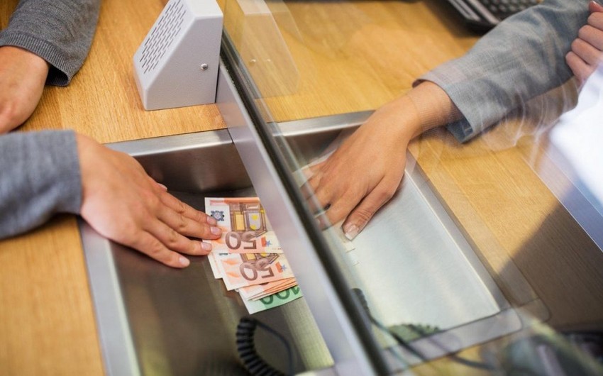 Azərbaycana xaricdən pul köçürmələri 7% azalıb