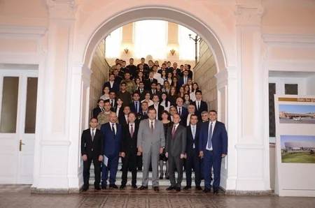BŞİH-da ”Heydər Əliyev Müstəqil Azərbaycanın memarıdır” mövzusunda konfrans keçirilib