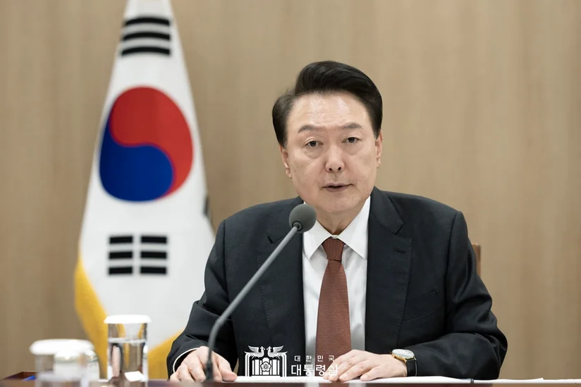 Yoon's defense team to seek injunction against detention warrant for impeached president