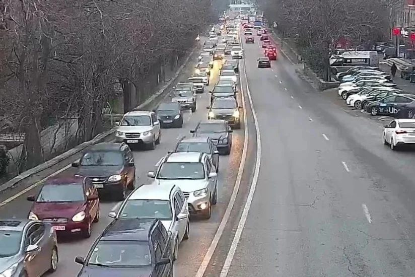 Bakının bir sıra yollarında tıxac var - SİYAHI