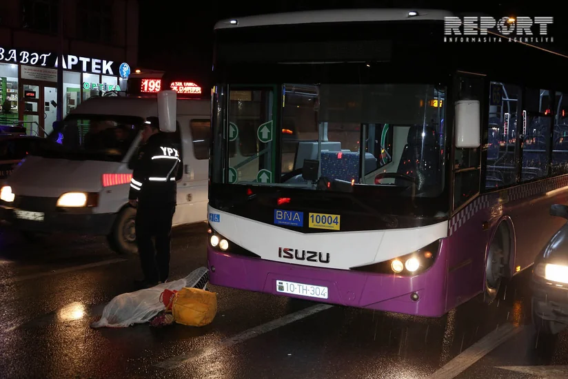 В Баку автобус насмерть сбил пожилую женщину на пешеходном переходе - ФОТО - ВИДЕО - ОБНОВЛЕНО