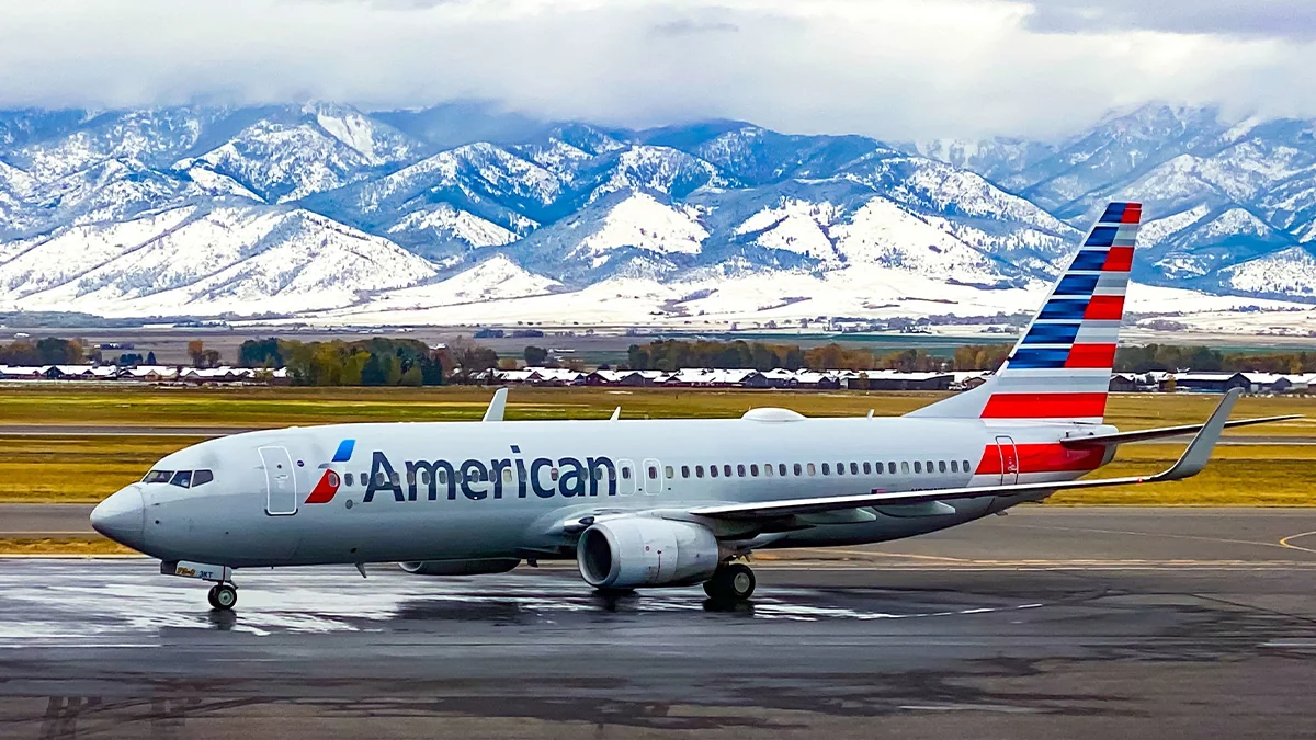 “American Airlines” qəzaya uğramış təyyarənin marşrutu üzrə uçuşları bərpa edəcək