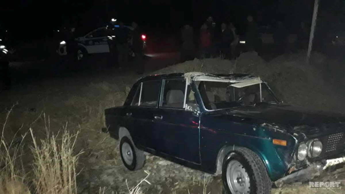 В Товузе перевернулся автомобиль, есть пострадавший