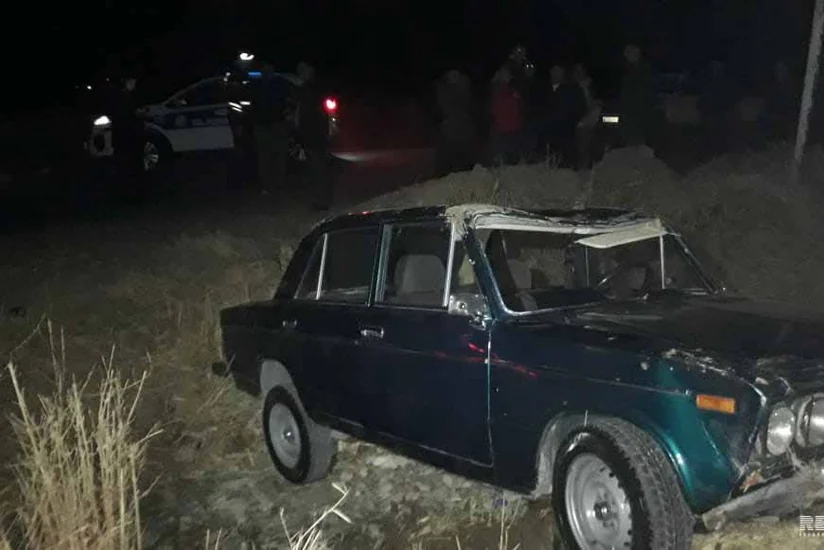 В Товузе перевернулся автомобиль, есть пострадавший