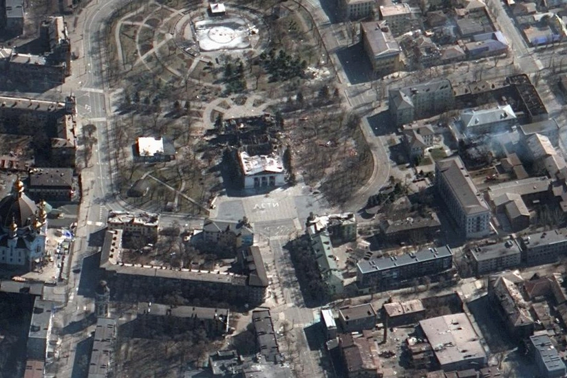 Russia bombs art school sheltering 400 people in Mariupol 