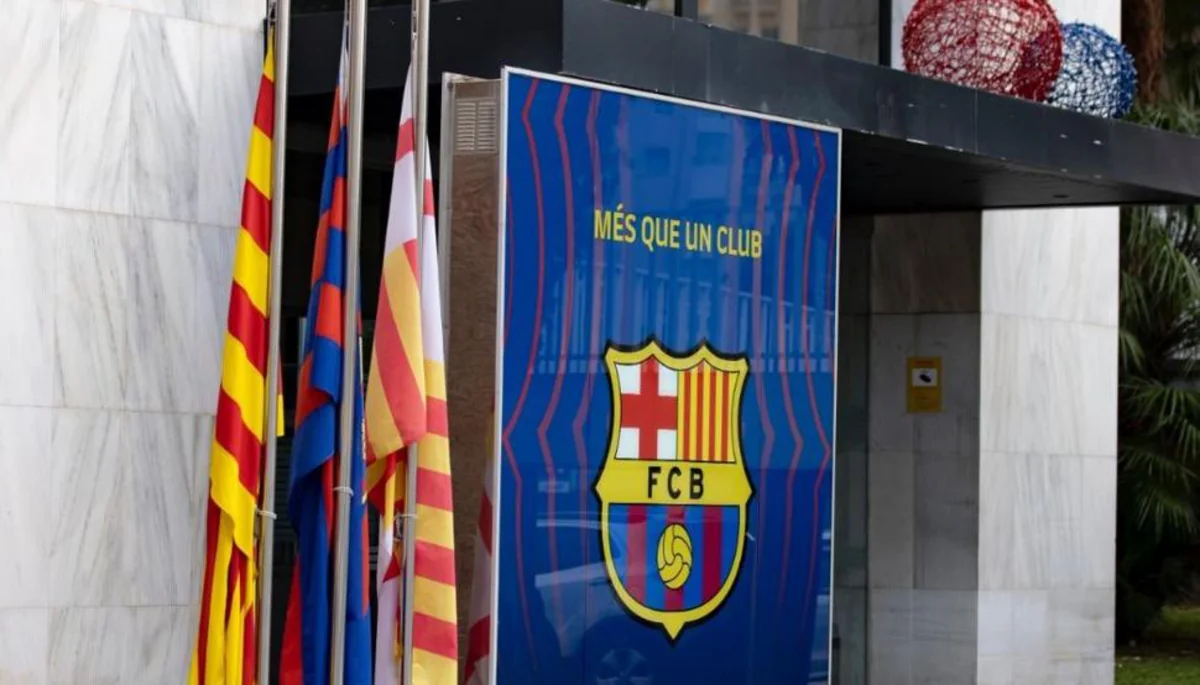 Barselonanın ofislərinə polis girdi